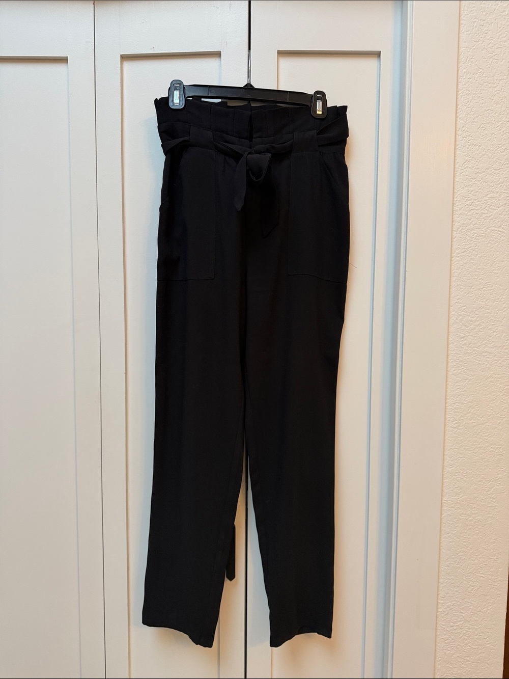 cupcakes & cashmere Black Paperbag Waist Tie Ankle Pants